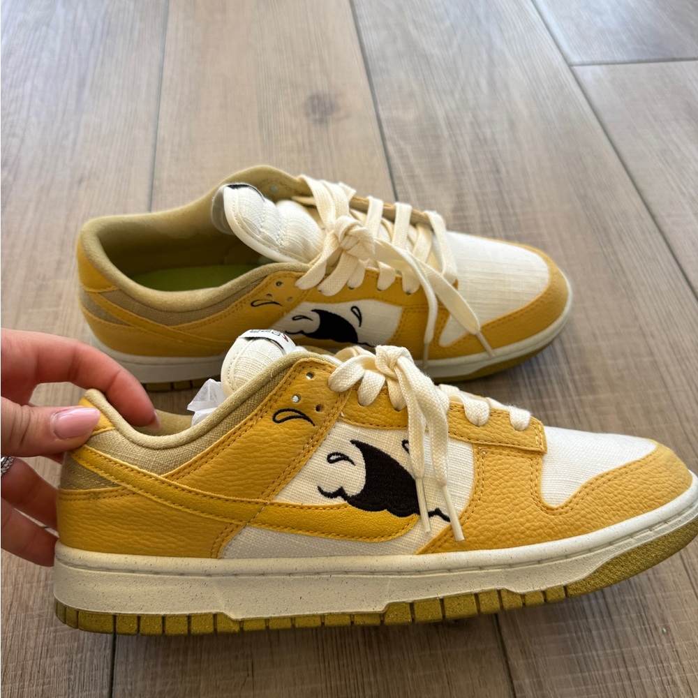 Nike DUNK LOW RETRO
"SUN CLUB WHEAT GRASS ORANGE"